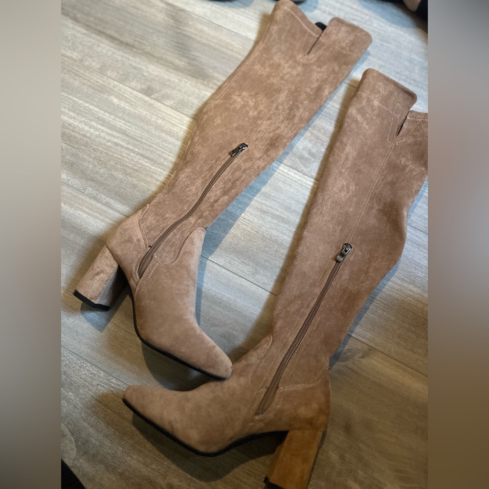 thigh boots